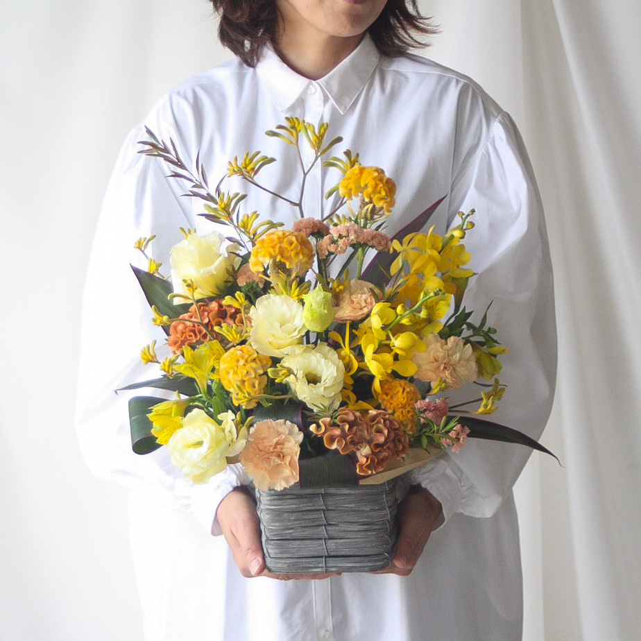 【季節のアレンジ】イエロー×オレンジ■Mサイズ/送料込み+クール便¥330(5月～10月)