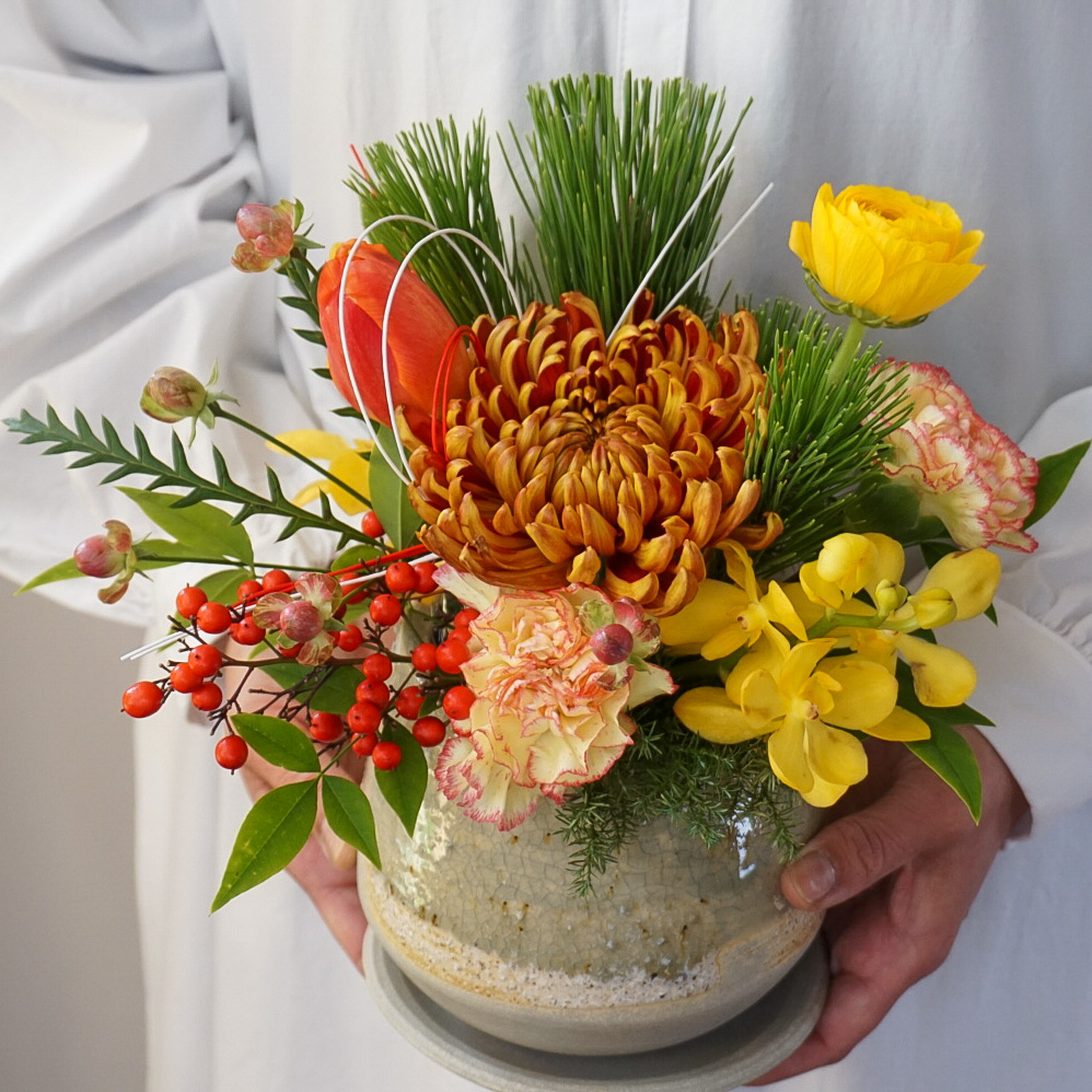 【お正月アレンジ】イエロー×オレンジ■信楽焼の器/送料込み※着日指定なしのご注文で29日のお届け