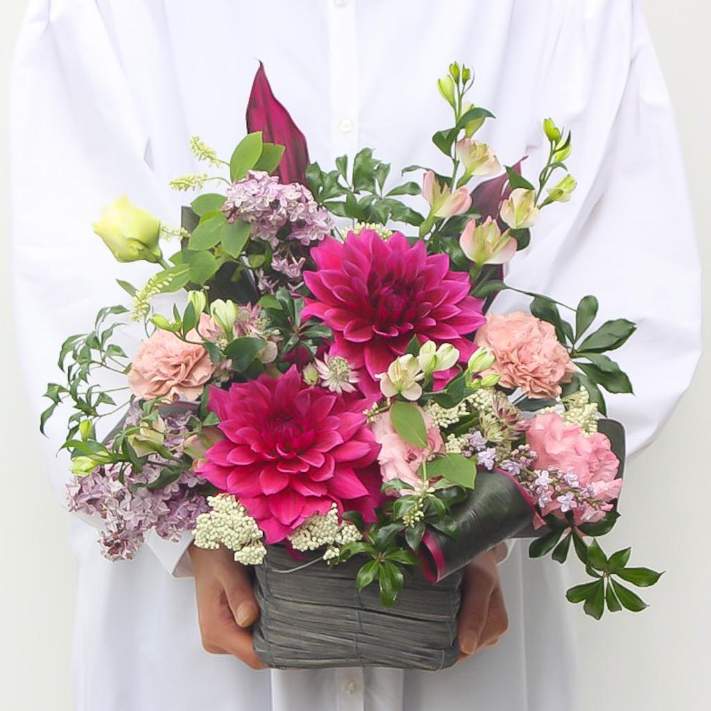 【季節のアレンジ】ピンク■Mサイズ/送料込み