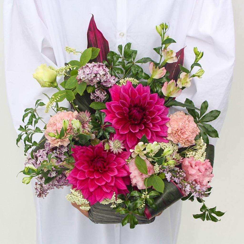 【季節のアレンジ】ピンク■Mサイズ/送料込み