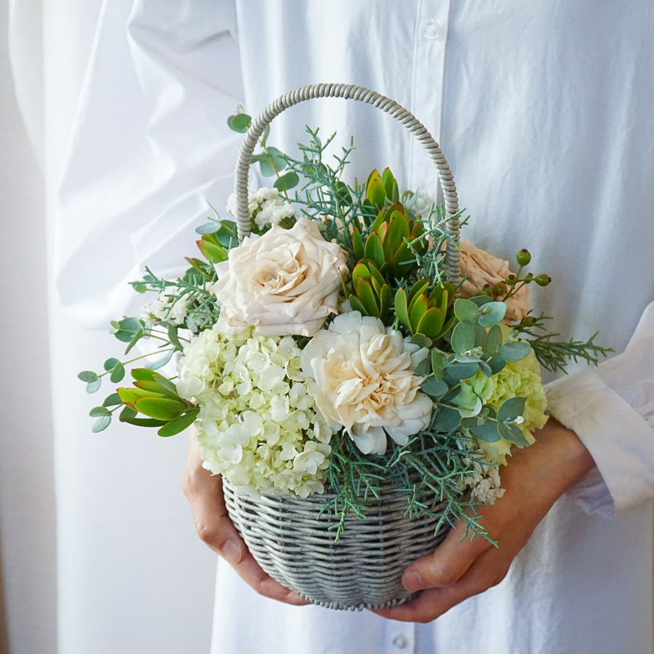 【バスケットアレンジメント】 ホワイトグリーン/送料込み