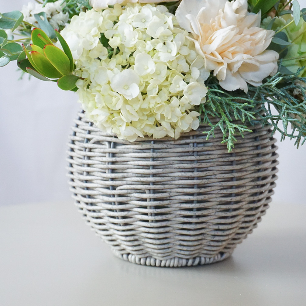 【バスケットアレンジメント】 ホワイトグリーン/送料込み
